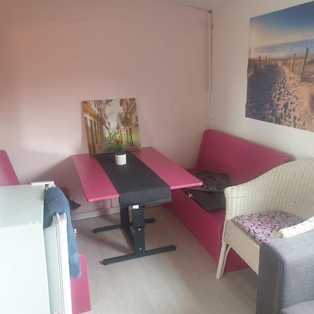 B&B Boerderij Rust, In Pipowagens! Den Helder Kültér fotó