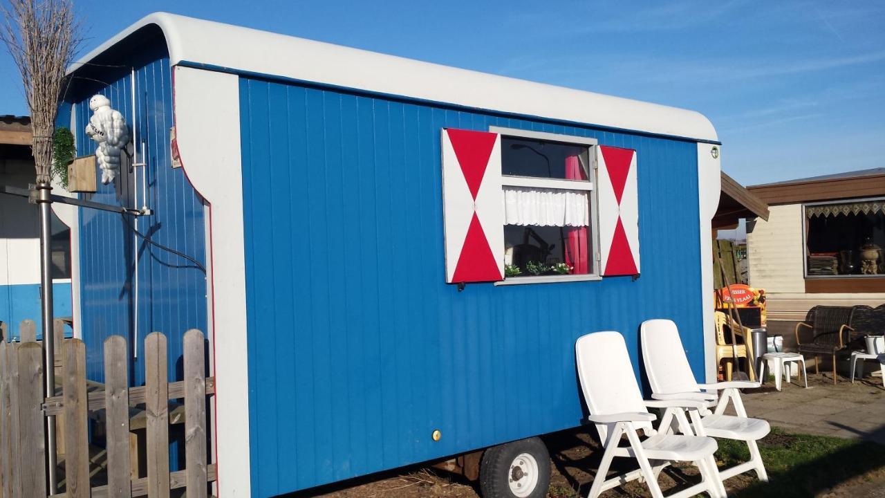 B&B Boerderij Rust, In Pipowagens! Den Helder Kültér fotó