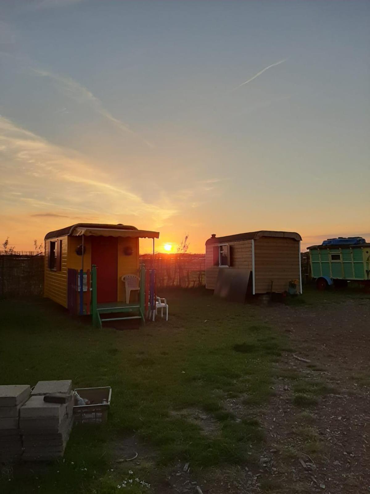 B&B Boerderij Rust, In Pipowagens! Den Helder Szoba fotó